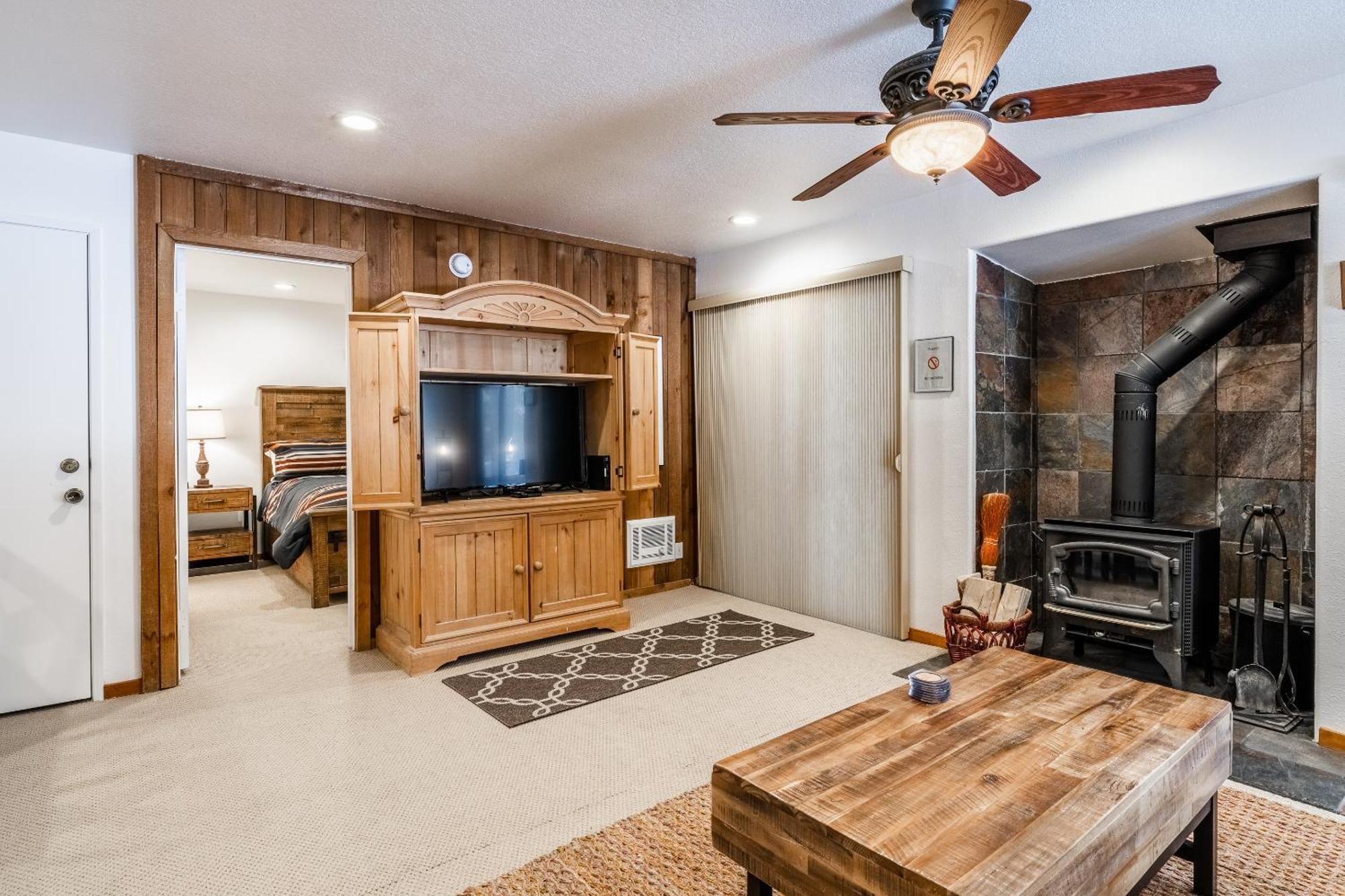 Hidden Valley Village #103 Nicely Updated 1 Bedroom 1 Bathroom Condo Short 10 Min Walk From Village Mammoth Lakes Chambre photo