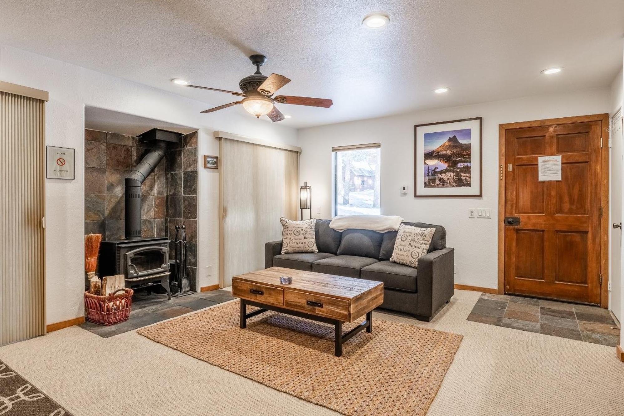 Hidden Valley Village #103 Nicely Updated 1 Bedroom 1 Bathroom Condo Short 10 Min Walk From Village Mammoth Lakes Chambre photo